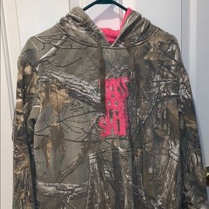 Bass Pro Shop girls camo sweatshirt